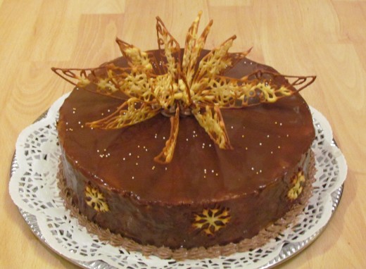Chocolate with eclair cookies cake (2014 January)