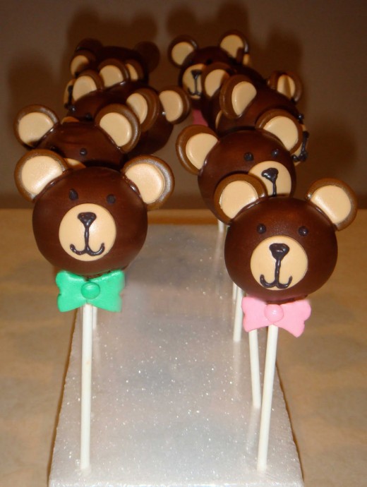 Amazing bear cake pops