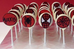 Cake pops Spider Man