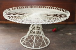 Cake stand