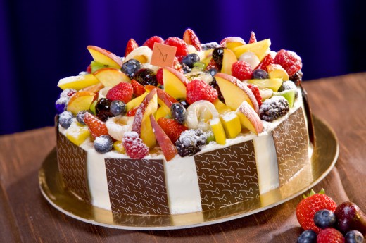 Cake with fruits