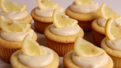 Cupcakes with lemon cream