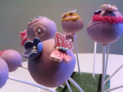 Cute butterfly cake pops