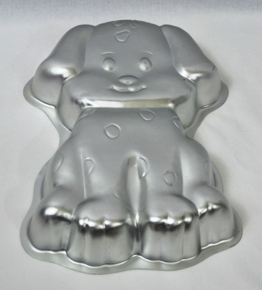 Dog shape cake pan