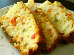 Eggless cake with fruits