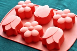 Flower cake mold