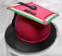 Graduation cap cake
