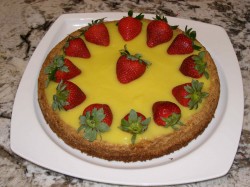 Lemon cake with strawberries