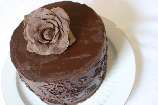 Mud cake with chocolate rose