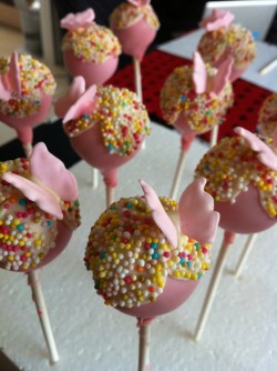 Pink butterflies cake pops