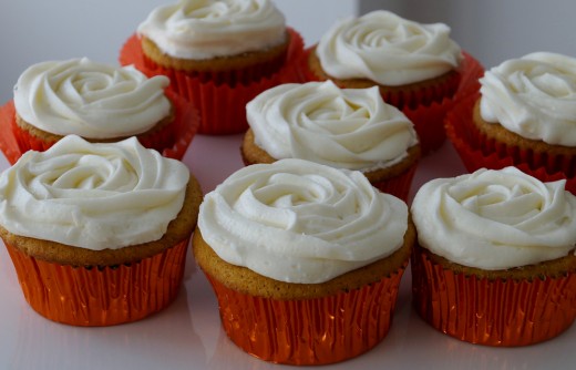 Pumpkin cupcakes with cheese frosting