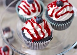 Red velvet with blueberries cupcakes