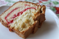 Strawberry cream pound cake