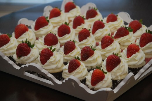 Tasty strawberry cupcakes