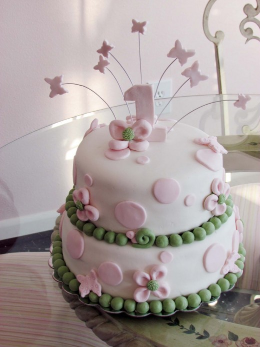 1st birthday cake with flying butterflies