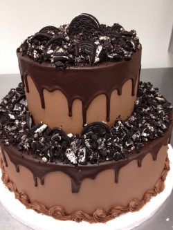 2 tier Oreo cake