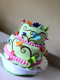 2 tier cake with buterflies