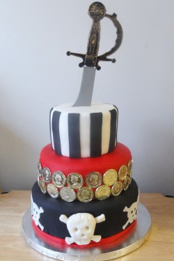 3 tier pirate cake