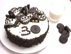 30 birthday Oreo cake