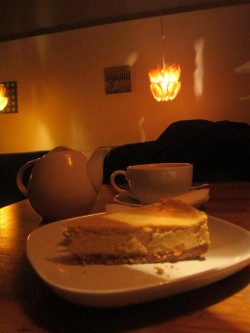 A piece of cake with tea