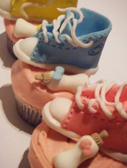 Baby shower cupcakes with booties