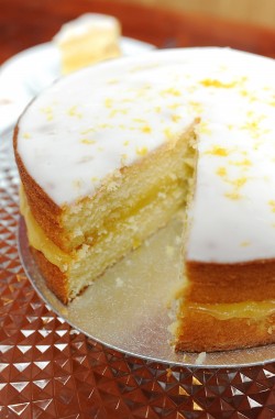 Cake with lemons