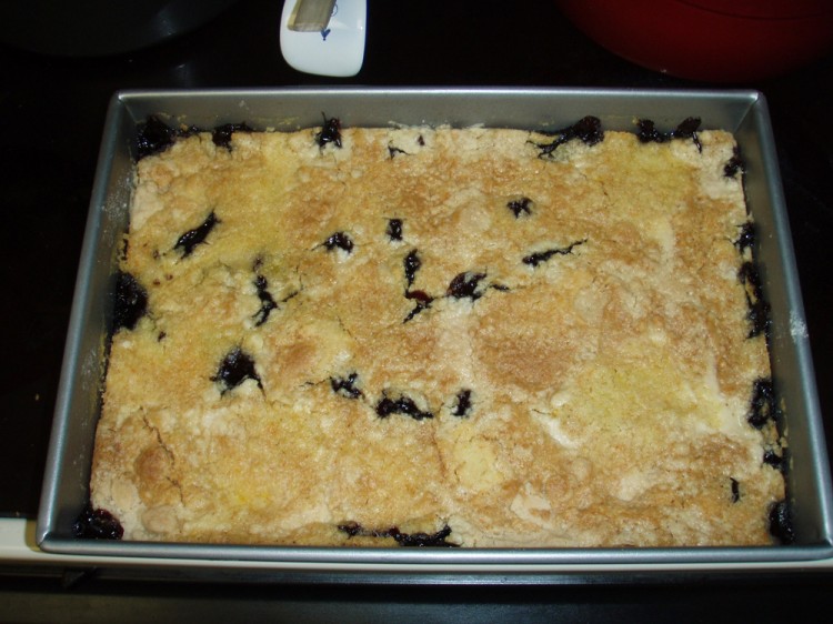 Dump cake with berries