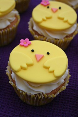 Easter cupcakes with chicken decoration