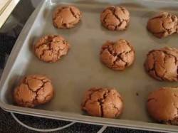 Making brownie cookies