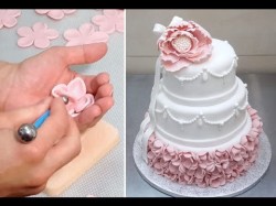 How to decorate elegant wedding cake