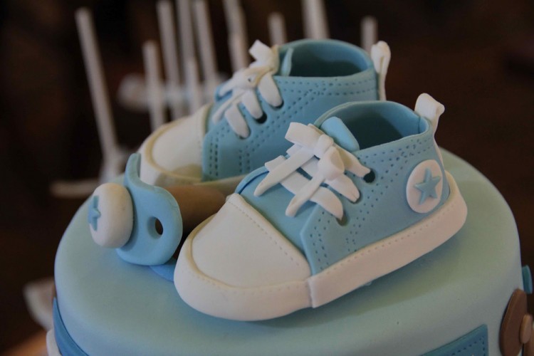 Baby shower cakes decorations