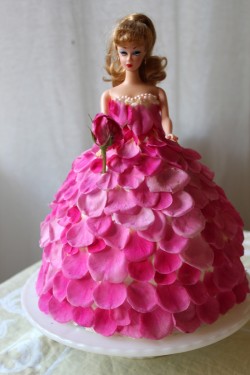 Barbie rose cake front