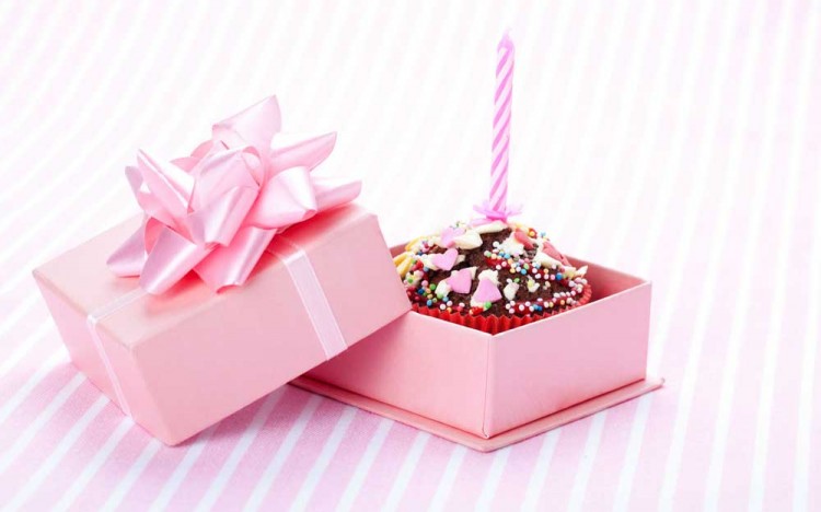 Birthday cupcake in the box