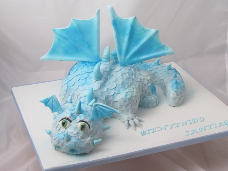 Blue dragon cake