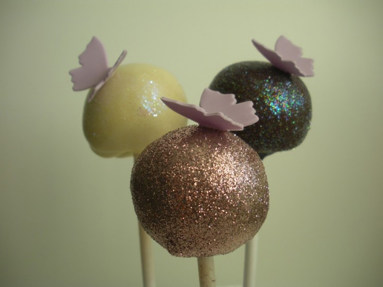 Butterfly sparkling cake pops