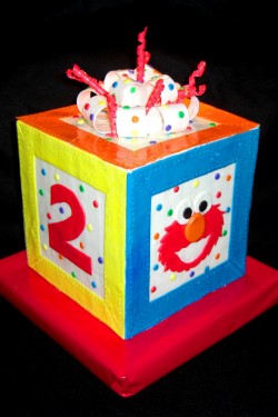 Elmo box cake