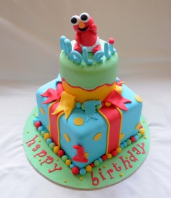 Happy birthday Elmo cake