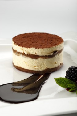 Mini tiramisu cake