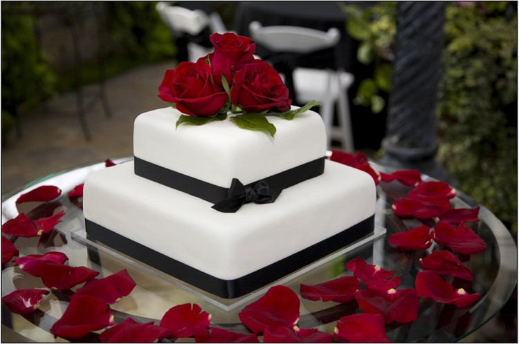 Modern wedding cake