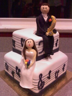 Musical groom’s cake