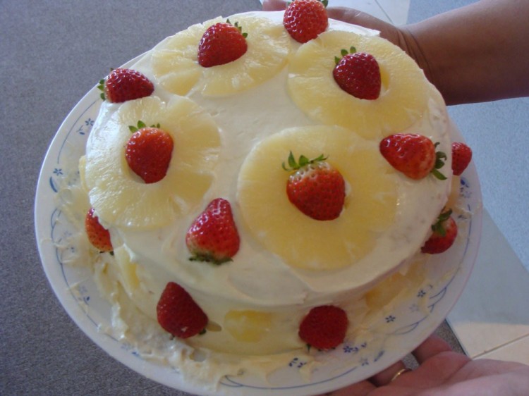 Pineapple and strawberry cake