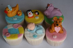Sugarcraft cupcakes toppers