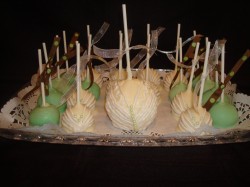 Wedding cake pops – bride