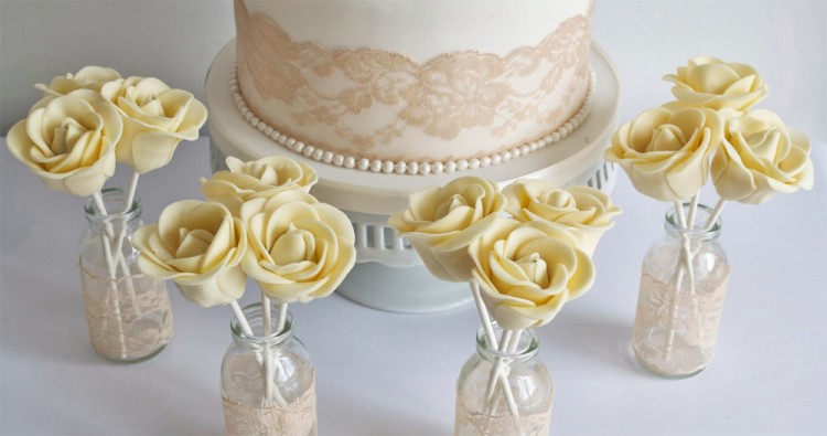 Wedding cake pops – roses