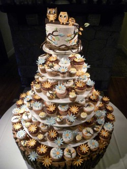 Wedding owl cupcakes