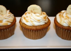 Banana cream cupcake