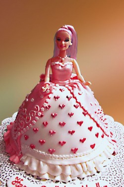 Barbie cake with hearts