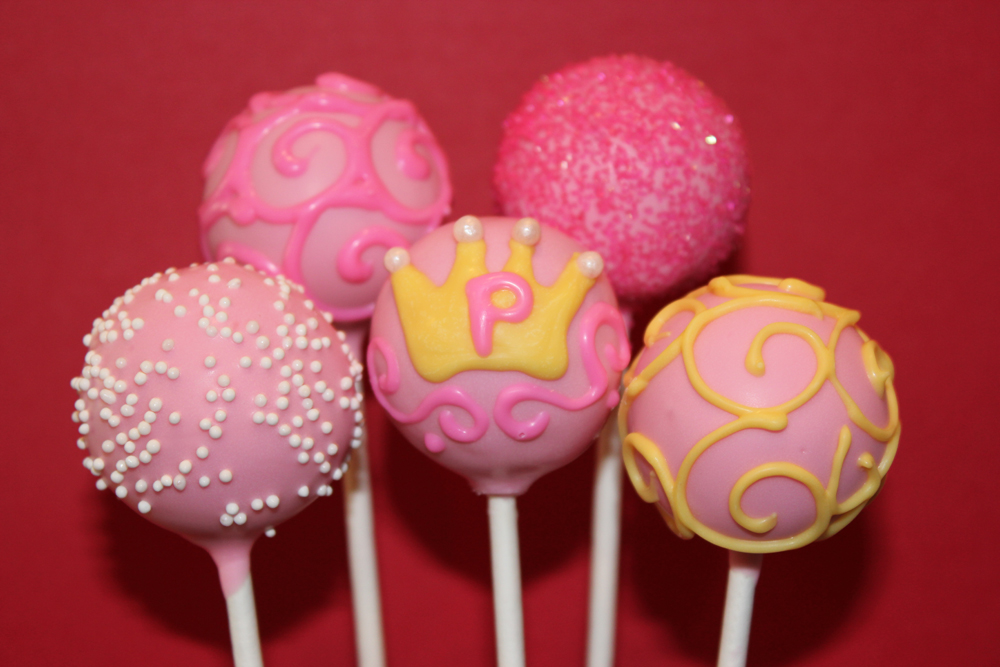 Pinned onto Birthday cake pops Board in Birthday cake pops Category. 