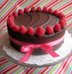 Choclate and raspberry cake