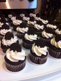 Chocolate Oreo cupcakes